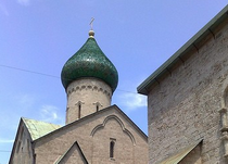 Италия официально передала России православное подворье в Бари