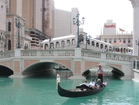 venetsianskaya-gondola.jpg